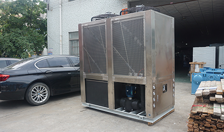 冷水機(jī)壓縮機(jī)出現(xiàn)結(jié)冰現(xiàn)象該如何進(jìn)行解決？